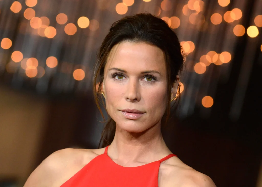rhona mitra